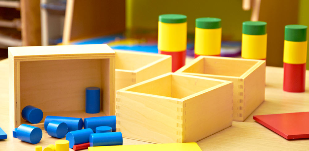 Giochi Montessori: cosa sono e perchè aiutano il mondo bimbo